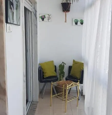 Alloggio in famiglia Double With Private Bathroom